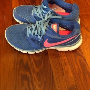 Nike flex experience rn 3